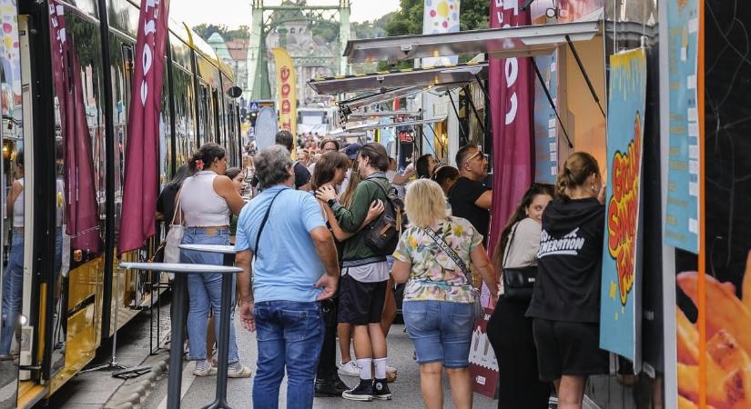 Gasztrotörténeti állomásnál a Food Truck Show