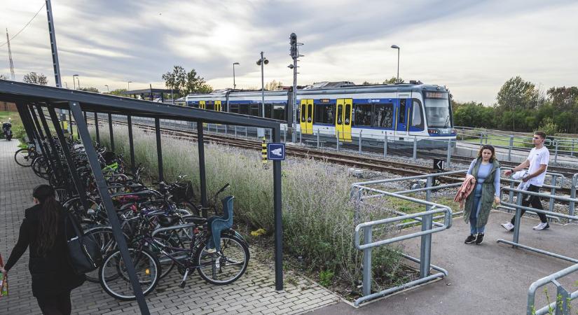 Ingyen lehet biciklit vinni a tram-trainen