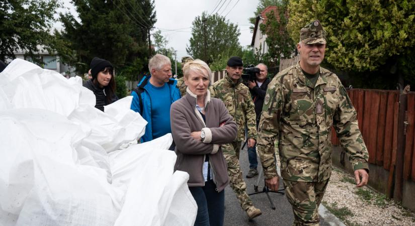 Szalay-Bobrovniczky Kristóf: 12 helyszínen vagyunk jelen