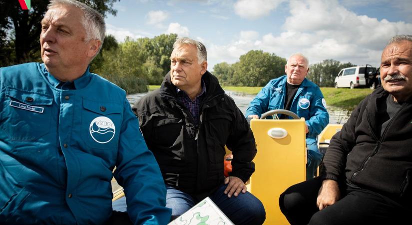 Orbán Viktortól nem, a vízügytől kérdezhetett a Magyar Hang