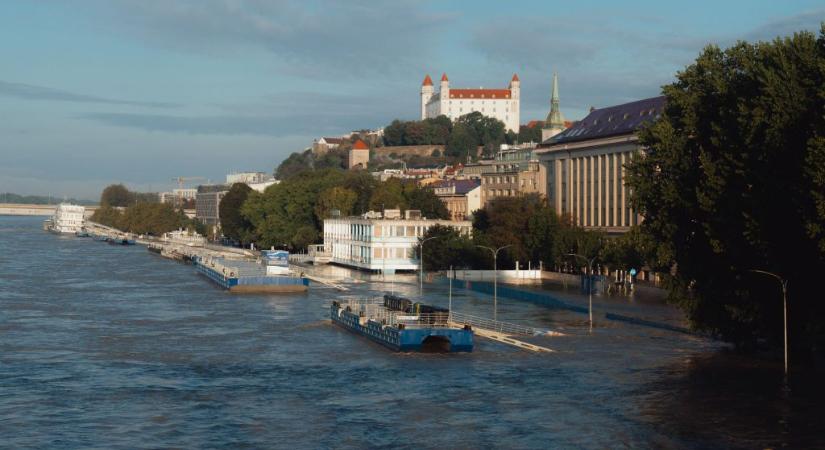 Szlovákiában már 983 centi a Duna vízszintje, az elmúlt 24 órában országszerte esett