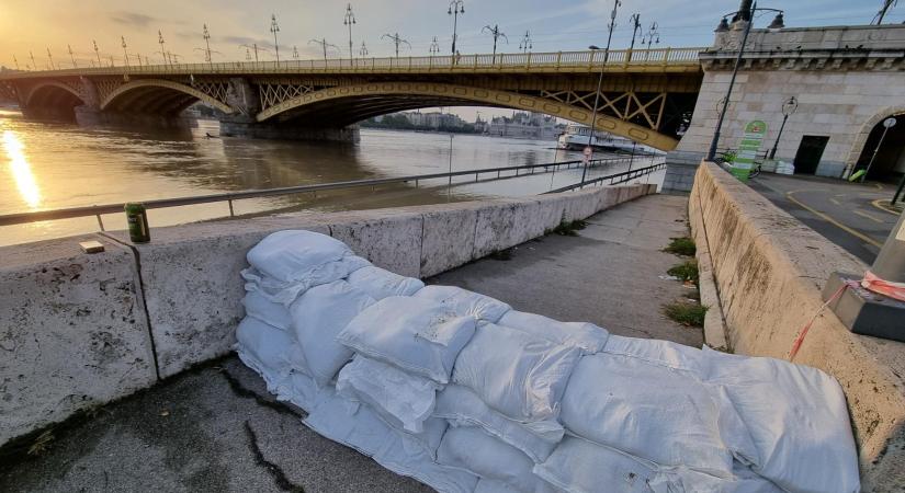 Friss árvízadat: új lélektani határt ért el a vízszint Budapesten