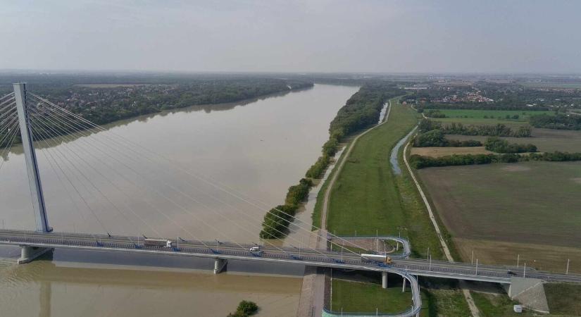 Vízgazdálkodási vállalat: Komárom környékén a gátak stabilak