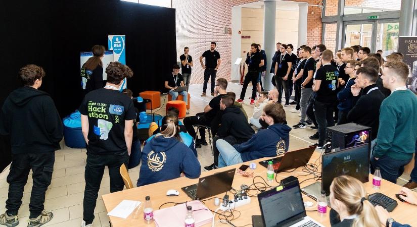 Innováció és kreativitás a felhőben: A jövő IT-tehetségei versenyeztek az Aruba Cloud Hackathonon