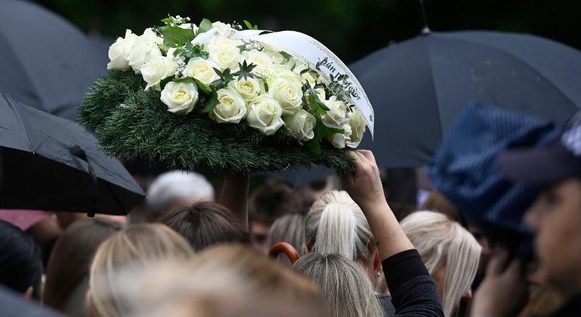 200 euróra emelkedik a temetési hozzájárulás