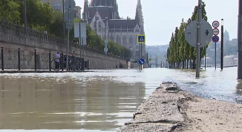 Várhatóan szombaton tetőzik a Duna Budapestnél  videó