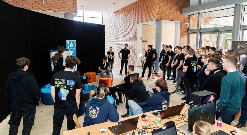 Innováció és Kreativitás a Felhőben: A Jövő IT-tehetségei Versenyeztek az Aruba Cloud Hackathonon