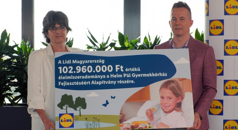 Döbbenetes értékű élelmiszeradománnyal támogatja a Lidl a Heim Pál Gyermekkórházat