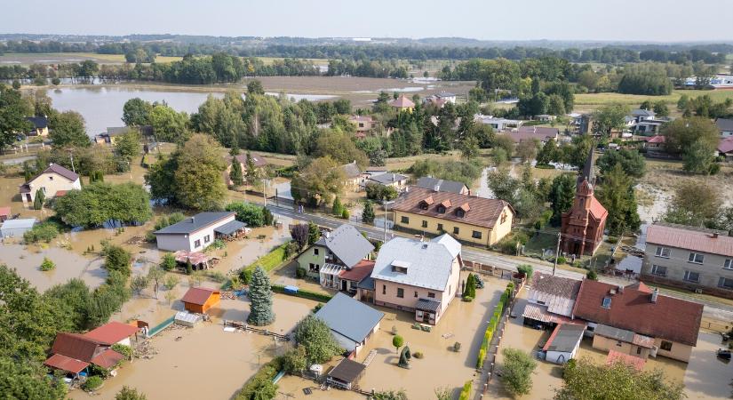 Ötre nőtt a csehországi árvíz halálos áldozatainak száma