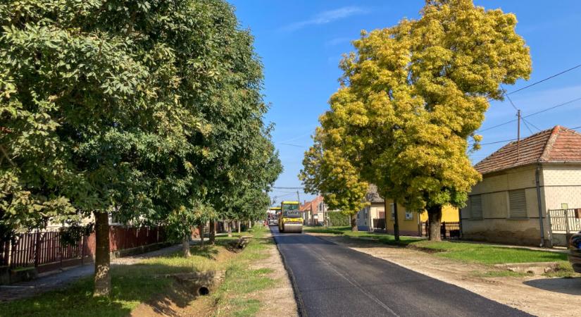 Az utolsó simításokat végzik az Ady utca déli részén