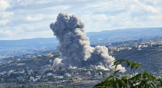 Miközben a Hezbollah vezére arról beszélt, hogy hadüzenetként értékelte a csipogós támadást, izraeli repülőgépek tűntek fel Bejrút felett