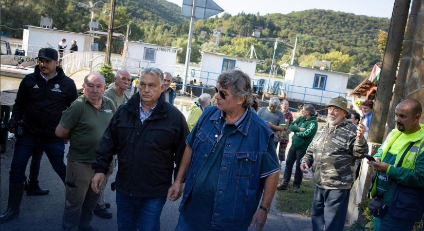 Orbán Viktor olyan helyről jelentkezett, ahol nemsokára tenger lesz  videó