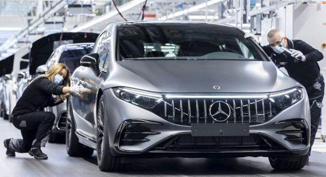 Fájdalmas bejelentést tett a Mercedes