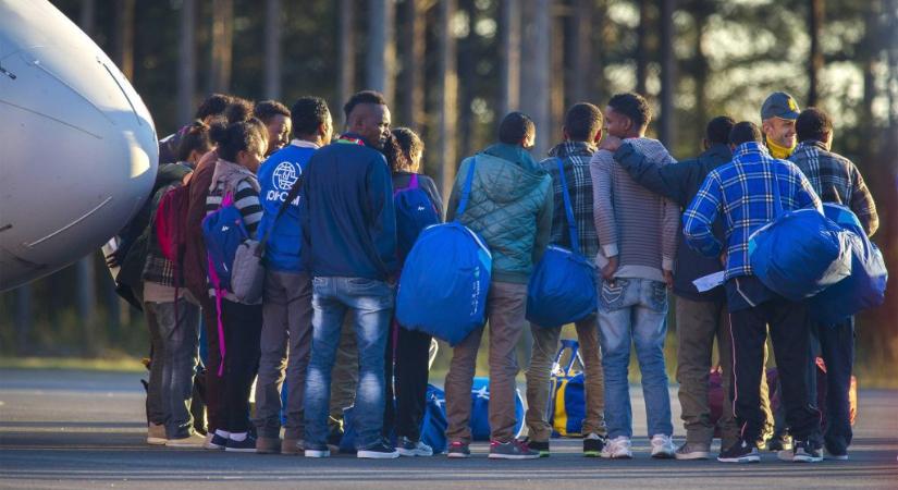 12 millió forintnyi összeget ajánlanak fel a svédek minden migránsnak, aki hajlandó hazamenni