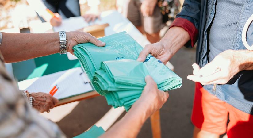 Idén is ingyenesen biztosítanak lombgyűjtő zsákokat a debreceniek részére