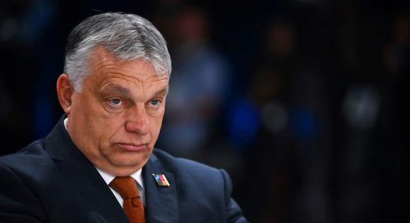 Orbán Viktor úgy táncol, ahogy Magyar Péter fütyül?