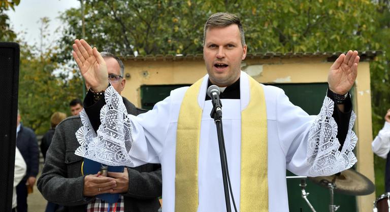 Kiderült, hogy Bese Gergő évekig fizetést kapott a KDNP-től