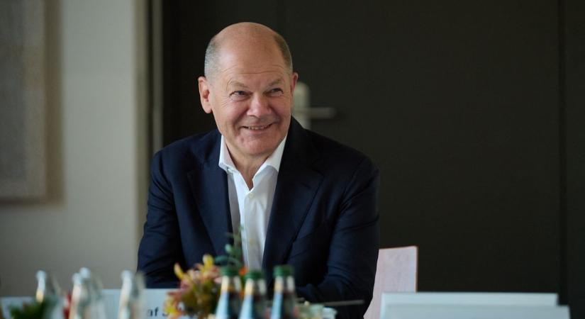 Szétfeszíti Európát a migráció – Olaf Scholz már valamennyi szomszédjával összerúgta a port