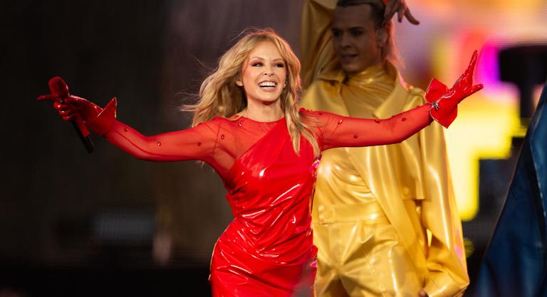 Kylie Minogue hatalmas bejelentést tett, az elmúlt tíz évben nem történt ilyen