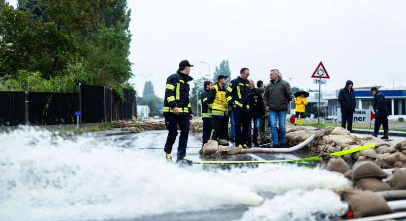 Hihetetlen: árvíz után fosztogató bűnbandák buktak le