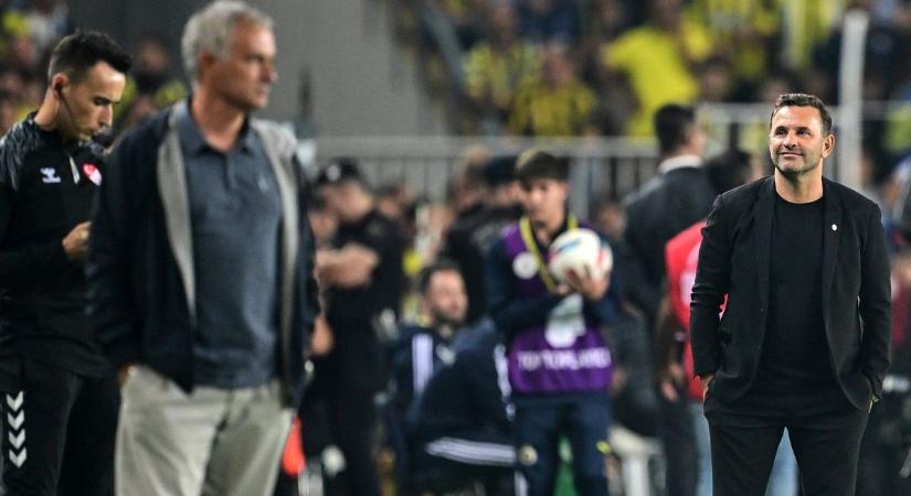 Kigúnyolták Mourinhót, aki megszökött a stadionból a Galata sikere után