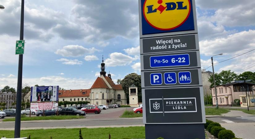 Új influenszer-üdítő a Lidl-ben: érkezik Whisperton saját márkás itala, a Sparkly