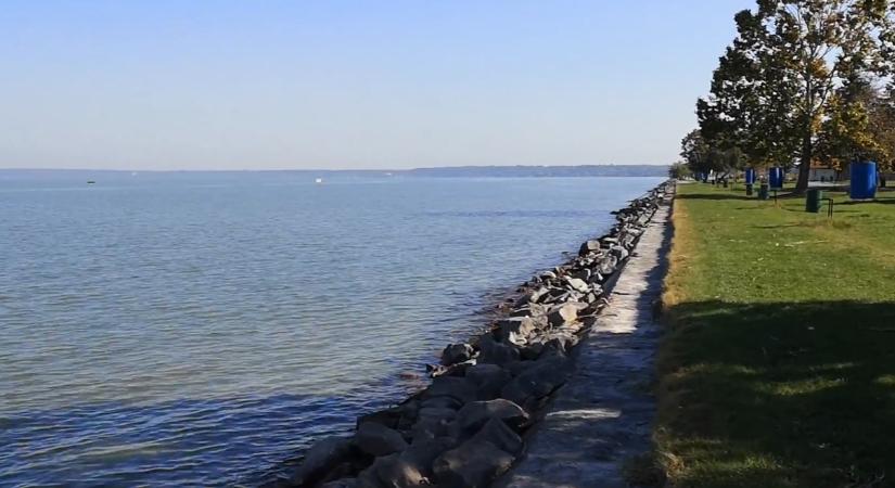 Csodálatos kora őszi hétvége volt a Balaton partján - videók