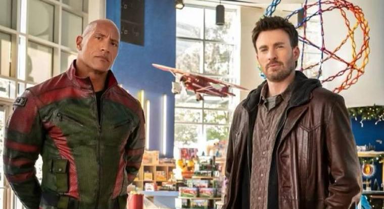 Új előzetest kapott a film, amiben Dwayne Johnson és Chris Evans megmentik a Mikulást