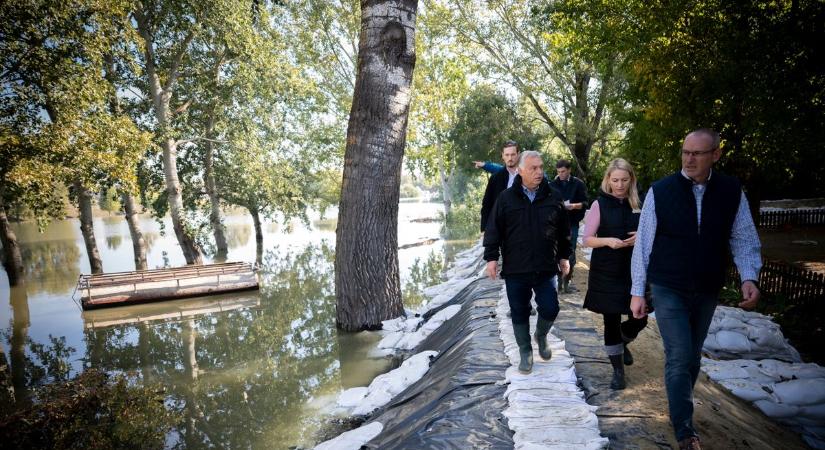 Orbán Viktor: Baján új mobilgátat fogunk építeni  videó