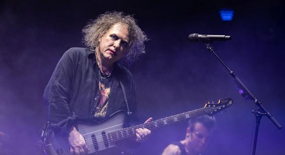 16 év után új dallal jelentkezik a The Cure