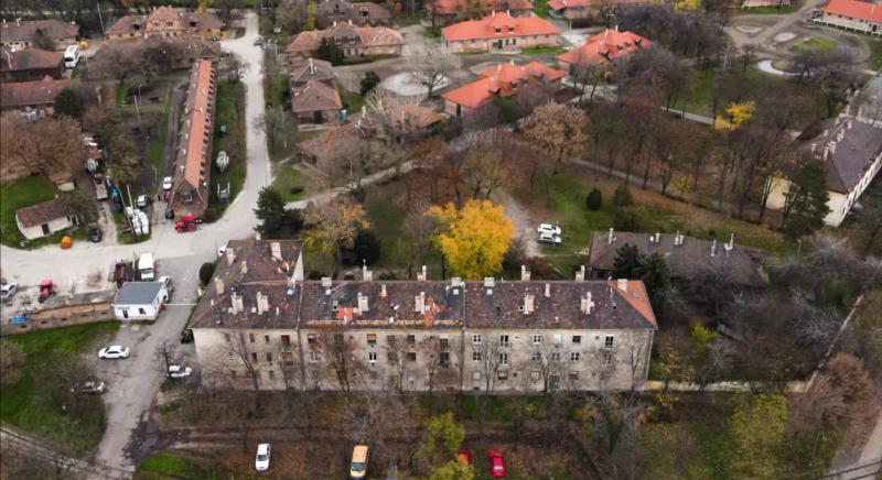 Újabb két pert nyert az Utcajogász a Kincsem Park szürke házának ügyében