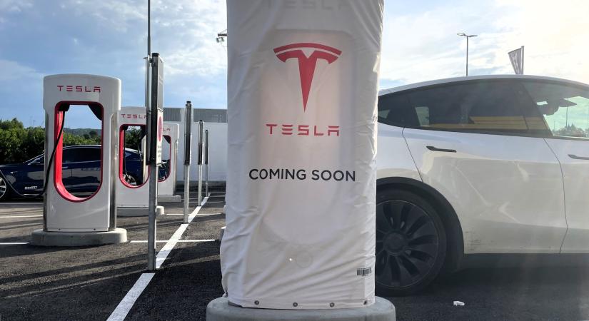 Ismét új Supercharger helyszínekre szavazhatunk