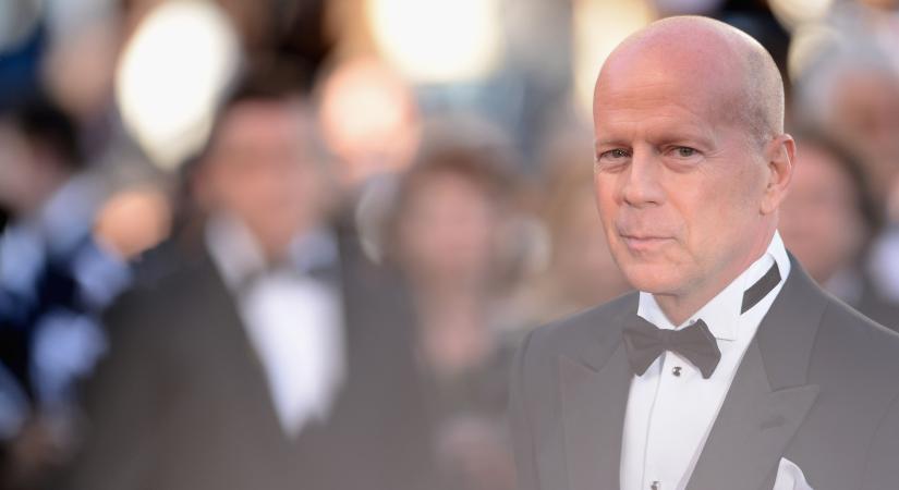 Bruce Willis él-e még? Az embereket továbbra is foglalkoztatja a kérdés