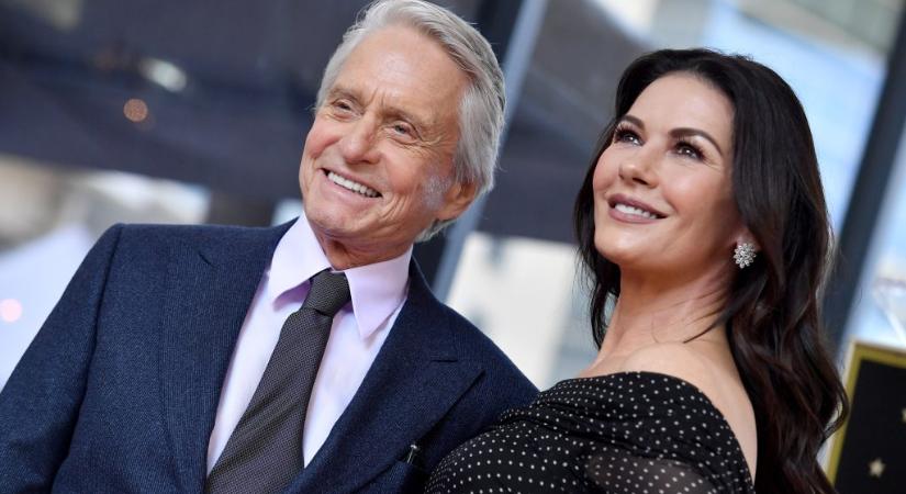 55 és 80: egy napon születtek, lassan negyed évszázada házasok – fotókon Catherine Zeta-Jones és Michael Douglas szerelme