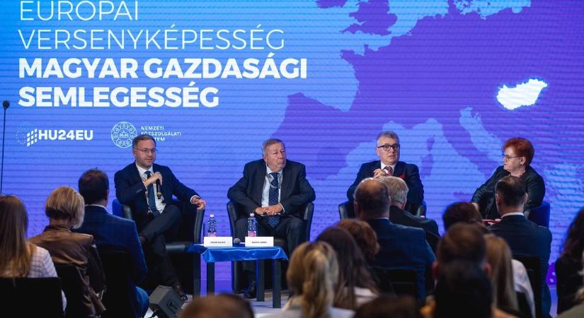 Orbán Balázs: ha Magyarország versenyképes akar maradni, az EU-tól független utakon kell járnia