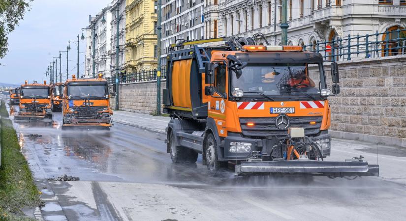 Csütörtök reggel 5 órától újra járhatnak az autók a pesti és a budai alsó rakparton