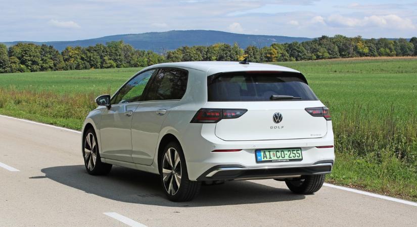 Mire jó egy Golf 2024-ben? Teszteltük a konnektorról tölthető Plug-in-Hybrid Volkswagent