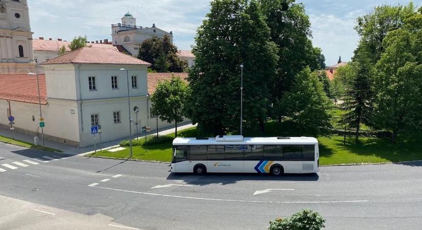 Megint teljes vágányzárat hirdettek Győr és Veszprém között, pótlóbuszok közlekednek