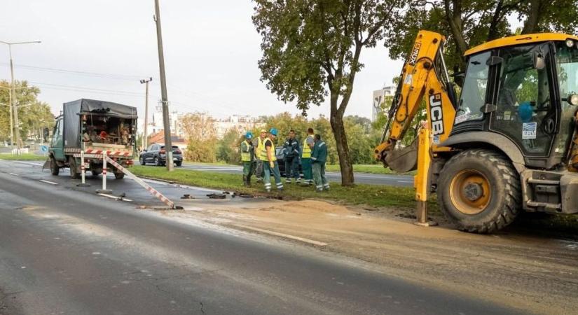 Itt vannak forgalomkorlátozások Kazincbarcikán csőtörés miatt