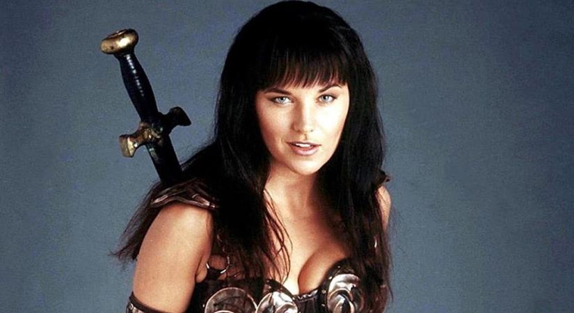 A Xena női sztárja ma már felismerhetetlen – Friss fotókon az 56 éves Lucy Lawless