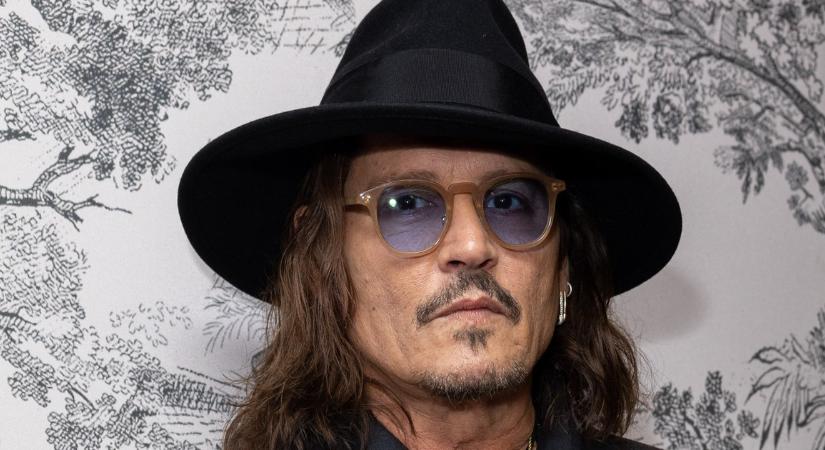 Visszatért! Újra Jack Sparrow lett Johnny Depp - Fotókon a legenda