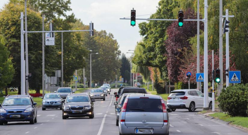 Működik a közlekedési lámpa a Baross utcában