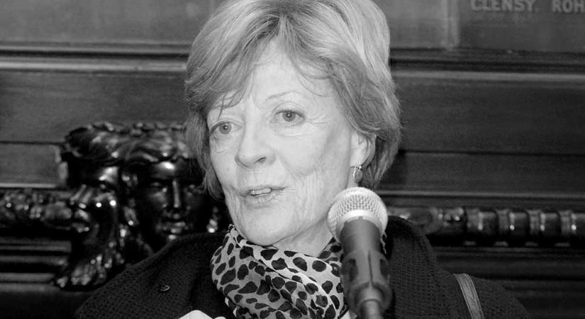 Elhunyt Maggie Smith