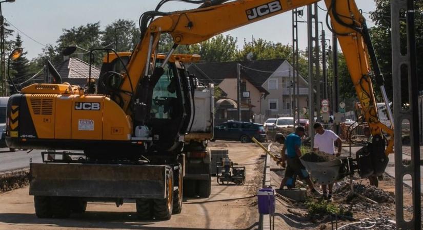 Szombaton teljes szélességében lezárnak egy debreceni utcát