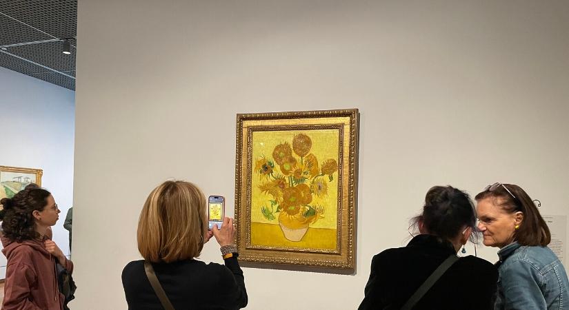 Ismét Vincent van Gogh festményeit rongálták meg Londonban környezetvédelmi aktivisták