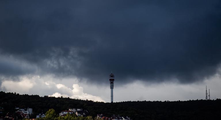 Őszies hétvége előtt állunk, vastag felhőzet takarja el a napsütést