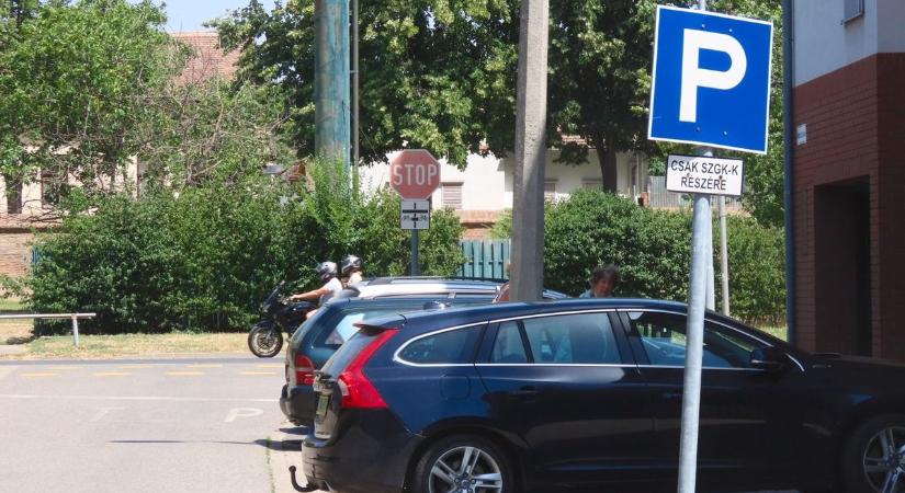 Márki-Zay Péter a parkolási automaták üzemeltetését is magánkézbe adná