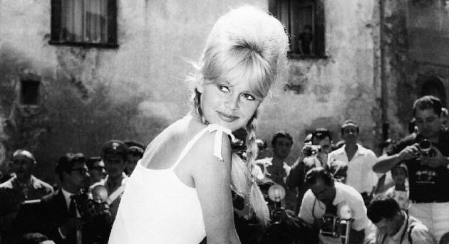 Szemérmetlen viselkedésével gyakran megbotránkoztatta az erkölcscsőszöket Brigitte Bardot