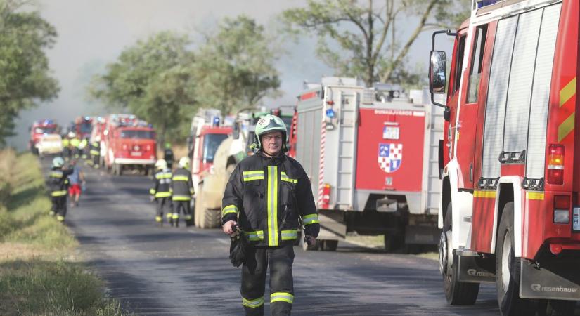 Az utánpótlást építik a katasztrófavédők Baranyában