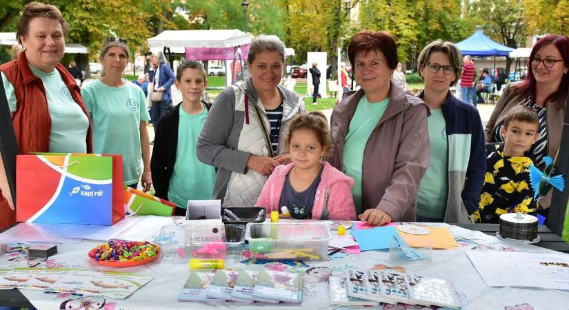 Népi játékok és kézműves foglalkozások is várták a Civil Kavalkádra látogatókat – galériával